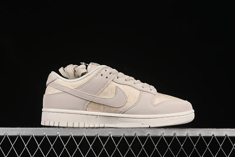 All Categories Nk SB Dunk Series Nk SB Dunk Low Low-top sneakers Nike SB Dunk Low "Light Orewood Brown" Hidden girl low-top casual sneakers HJ5870-100